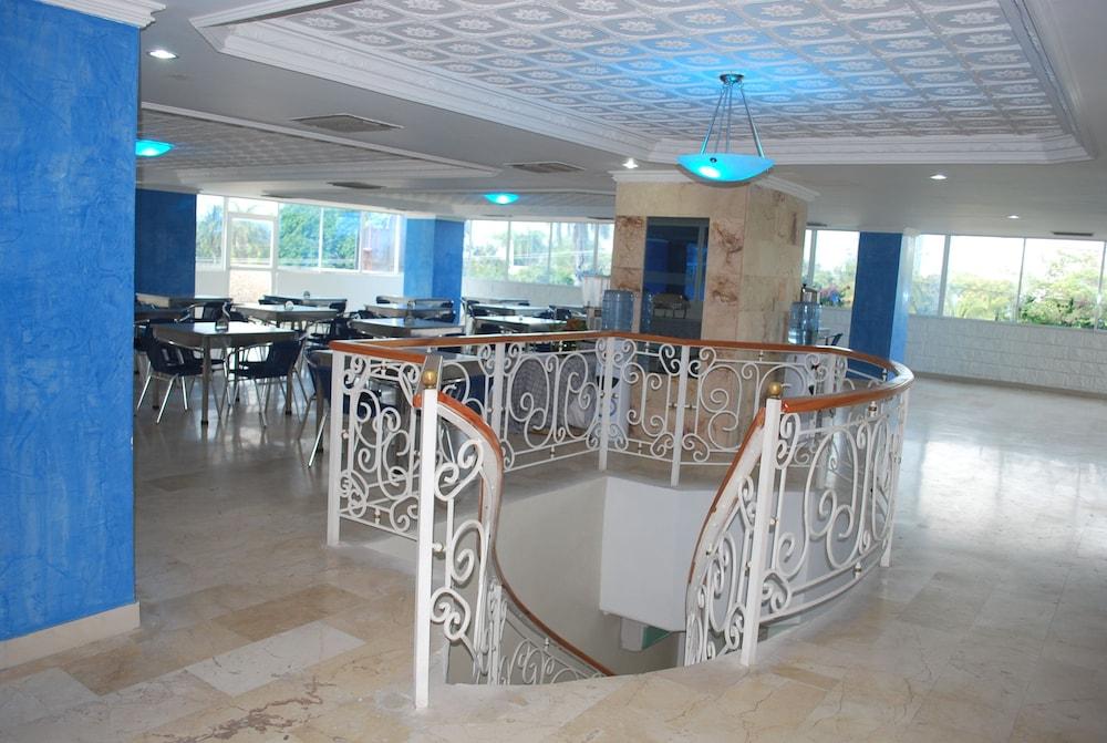Hotel Cartagena Premium Экстерьер фото
